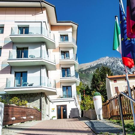 Hotel Au Soleil Saint-Vincent Bagian luar foto
